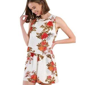 296 - Umgee NWOT Off-White Floral Romper with Pockets, Size Large